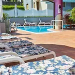 Villa Azzurra Depandance con piscina