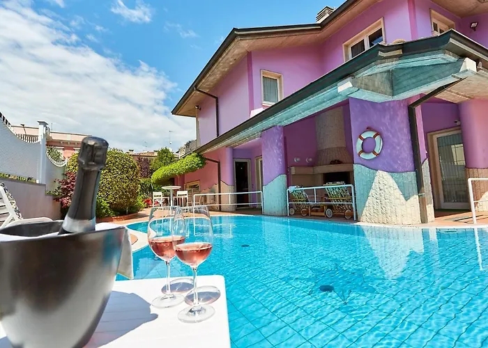 Villa Azzurra Depandance con piscina